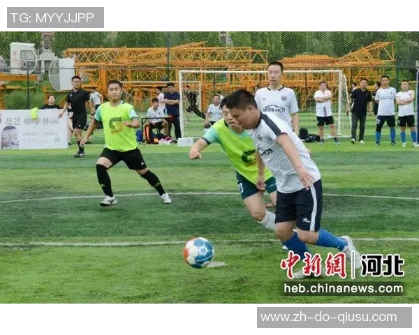 六人制足球比赛中球星跑位策略解析与实战应用指南